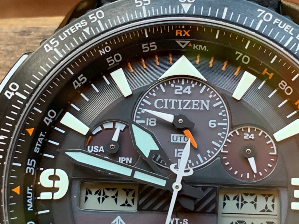 Citizen Eco Drive JY8085-14H Super Pilot con radiocontrol:esfera