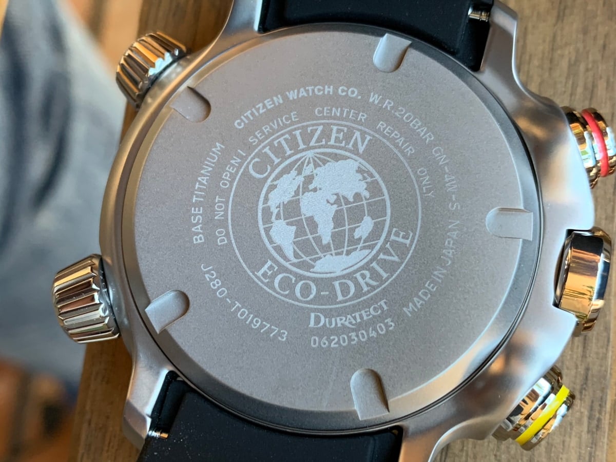 Reloj Citizen Eco Drive BN4021-02E Altichron: parte trasera