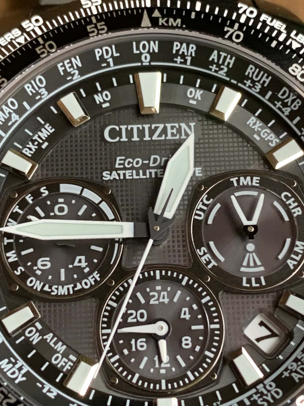Reloj Citizen Eco Drive CC9025-51E Satellite Wave GPS Sky Premier: detalles esfera y 3 mini esferas