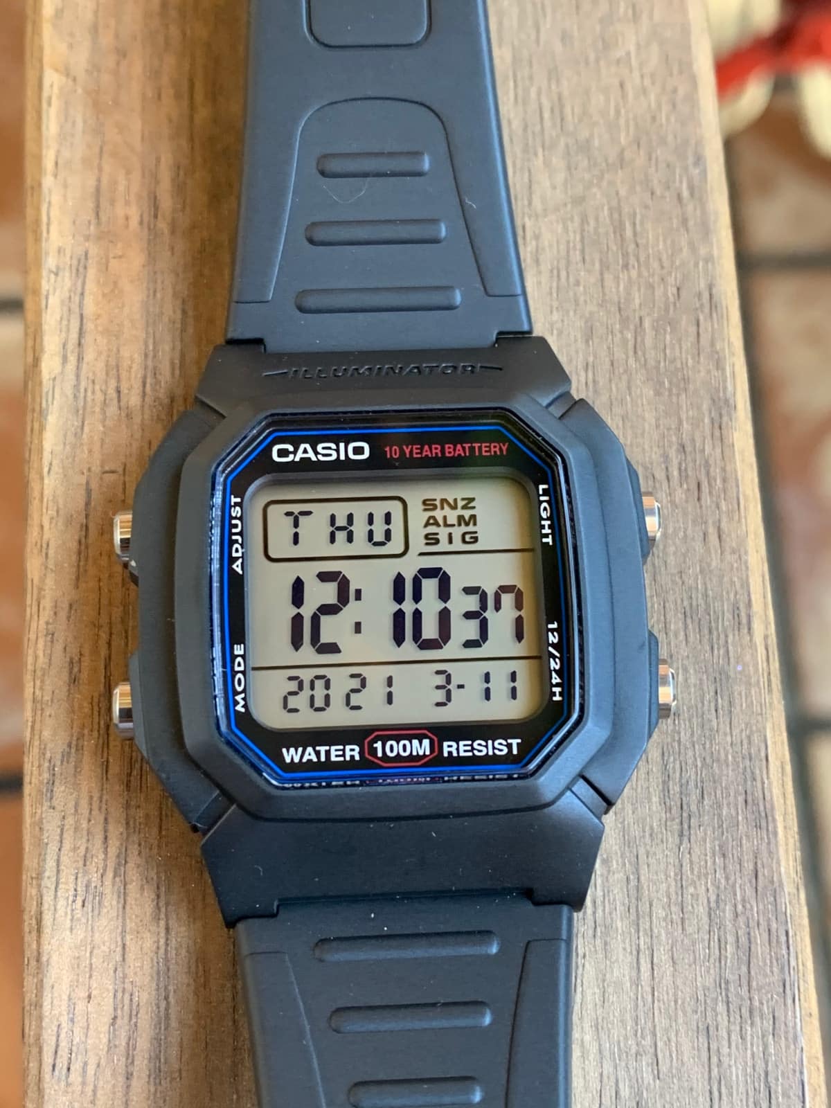 Casio W-800H:  Reloj Casio deportivo perfecto para viajar 