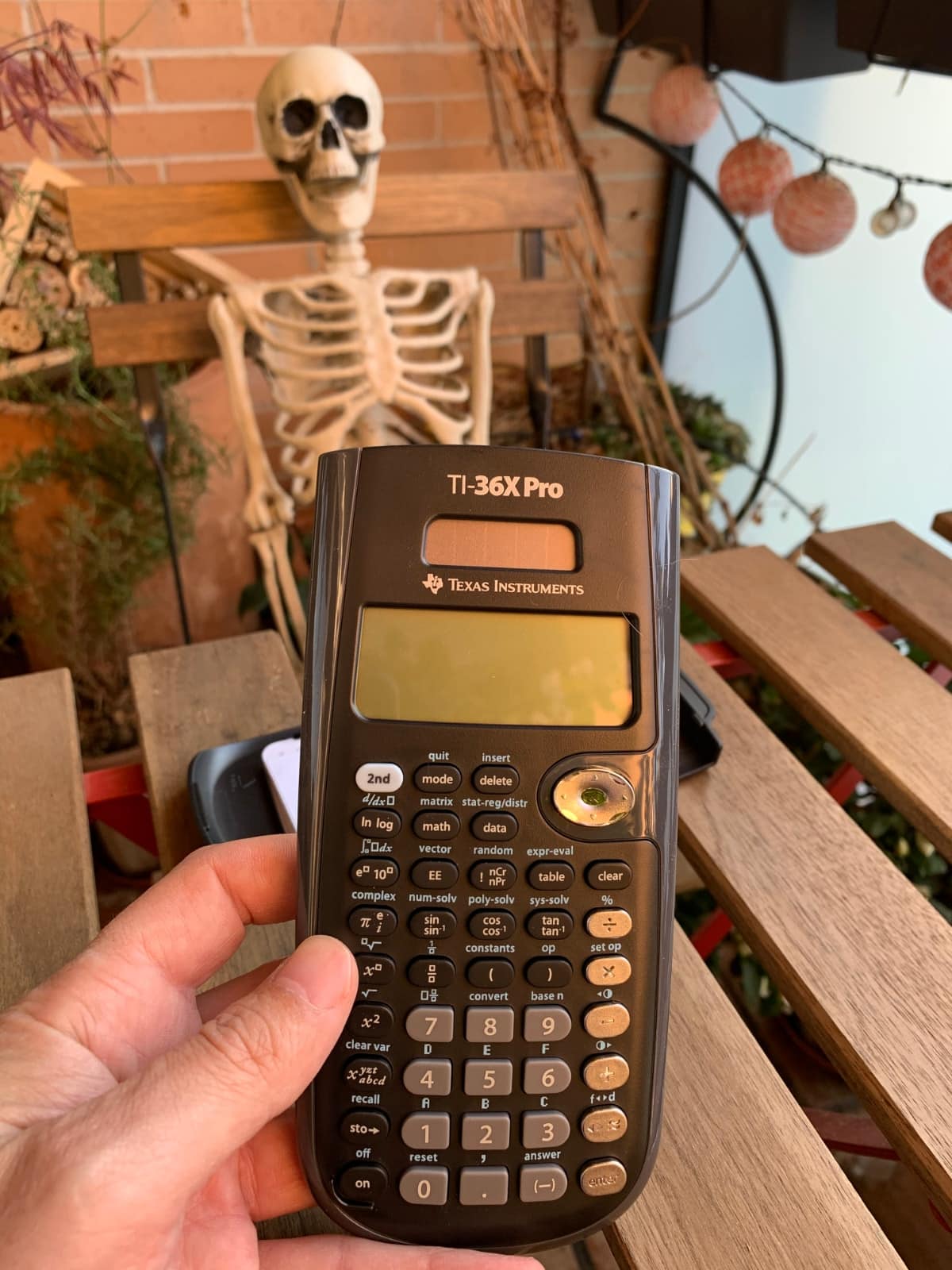 Texas Instruments TI 36 X PRO - Calculadora científica. Todo un clásico en el mundo de las calculadoras. 