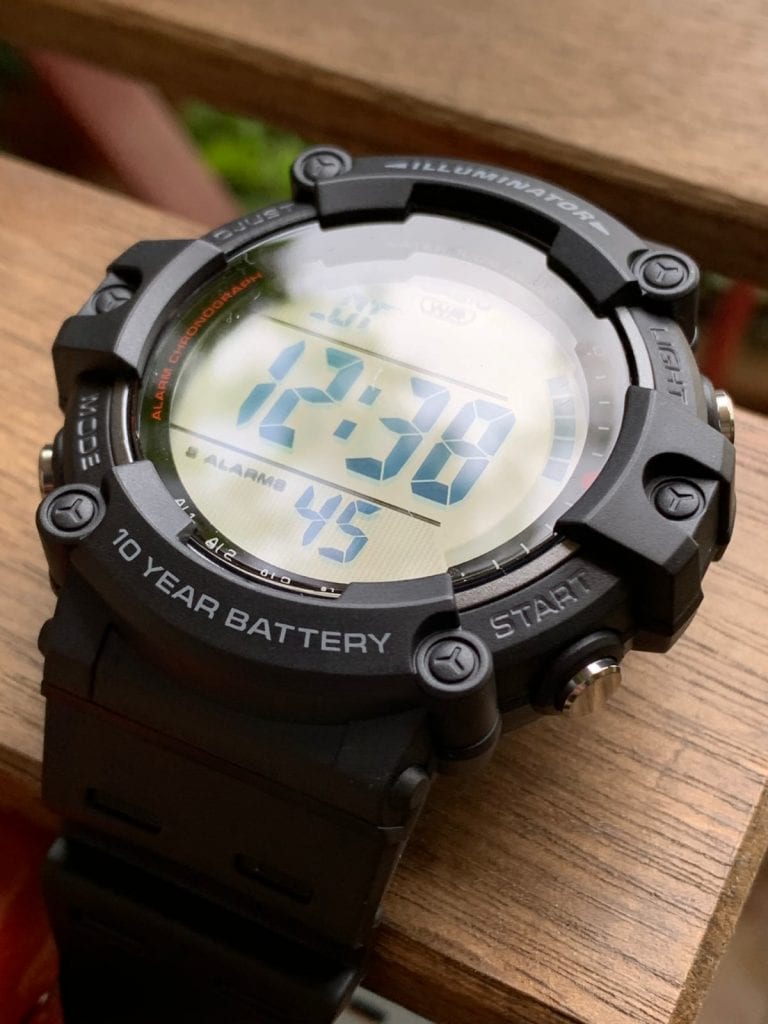 Casio AE-1500WH: pantalla digital