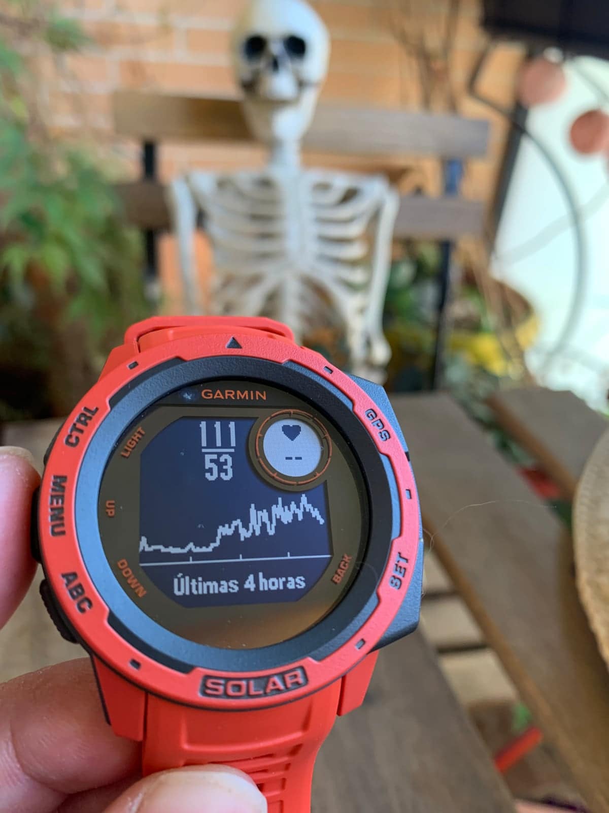 garmin instinct solar vs vivoactive 3