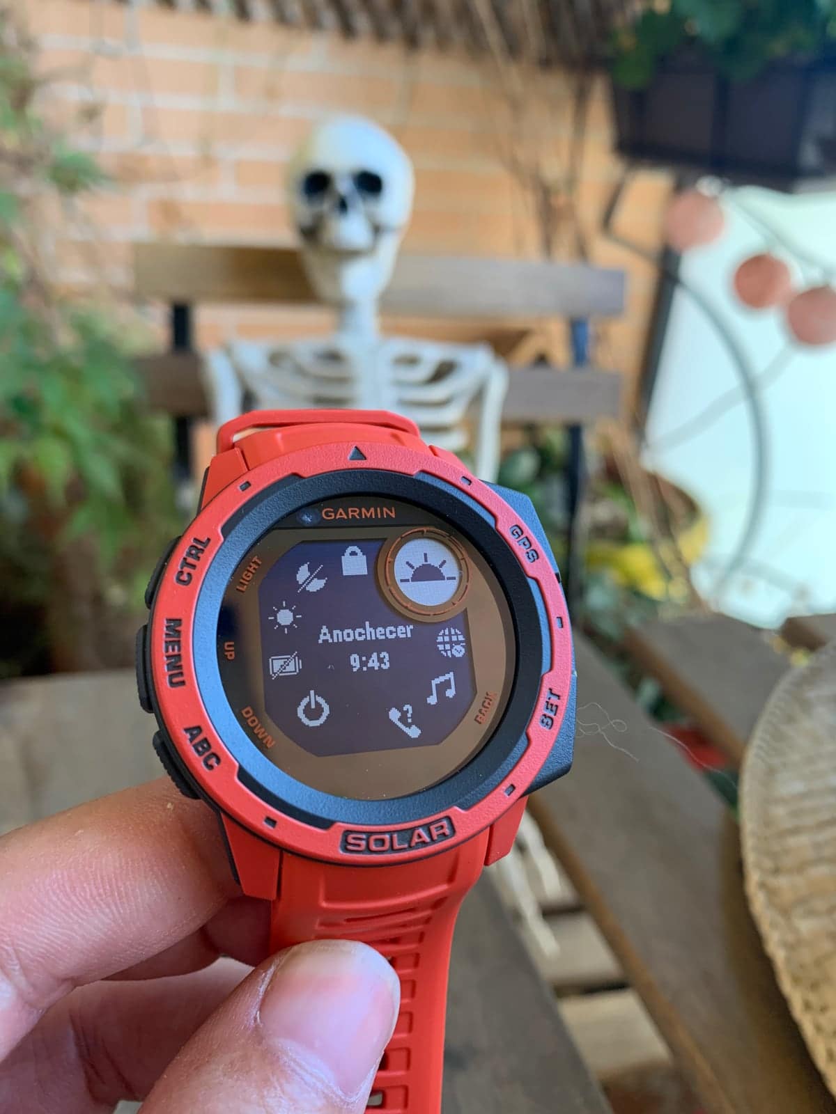 g shock gbd h1000 vs garmin instinct solar
