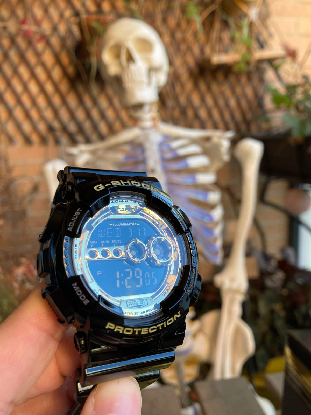 Casio G-shock GD-100: caja y esfera