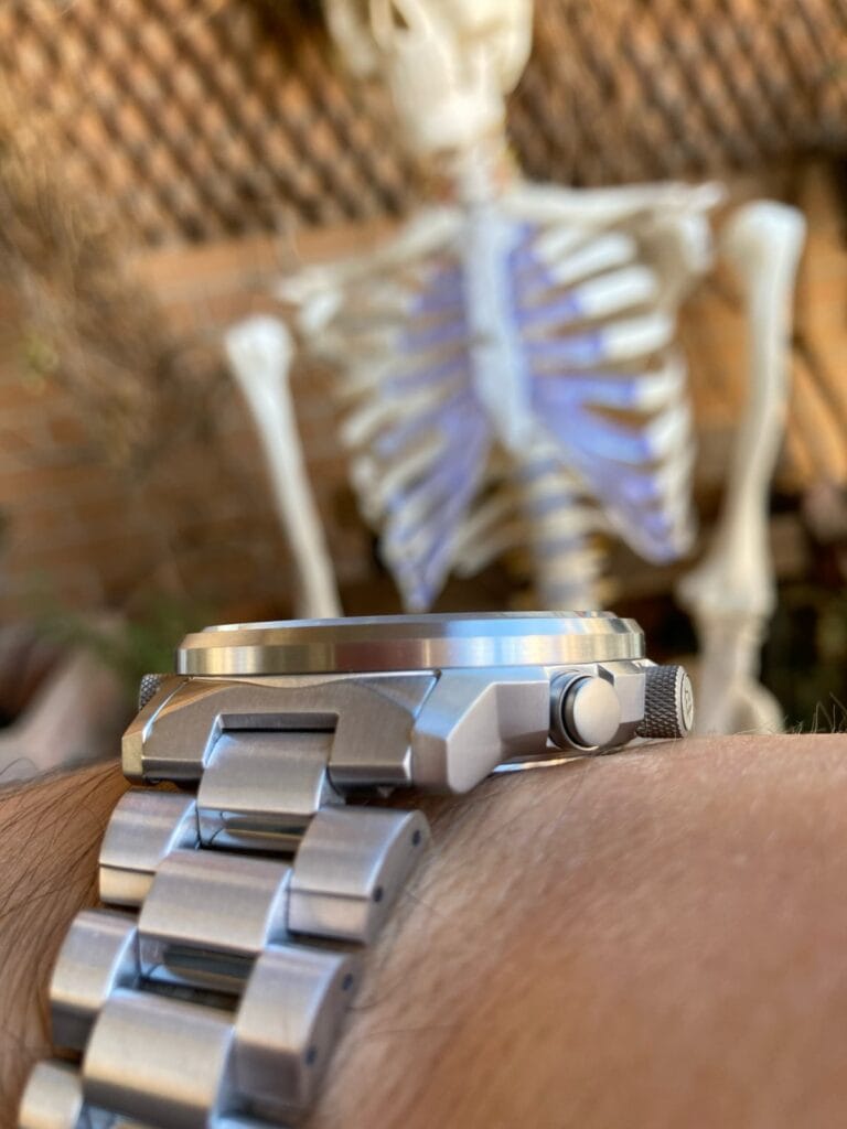Citizen Pilot Super Titanium CB0230-81L: cómo queda en la muñeca