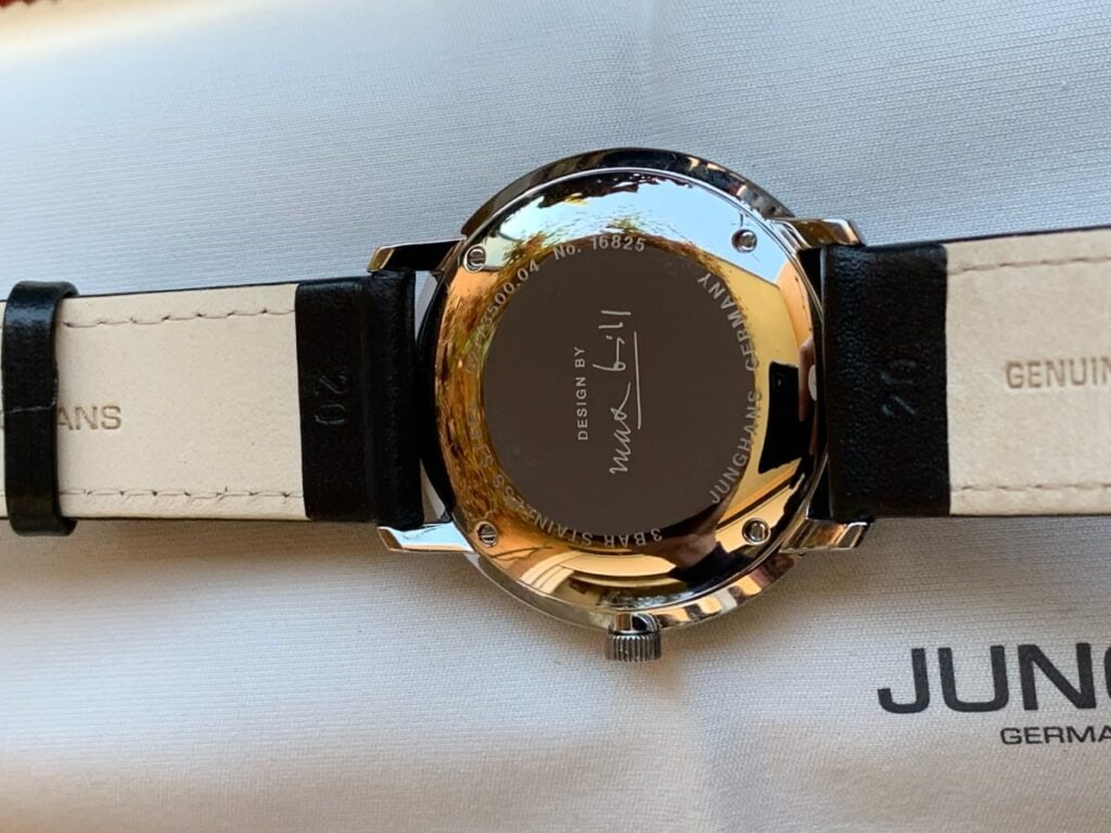 Junghans Max Bill Automatic: parte trasera
