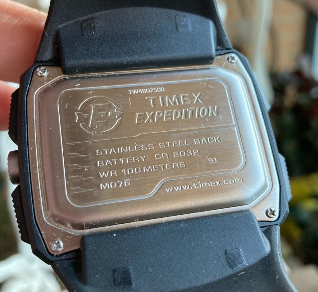 Timex Expedition Grid Shock TW4B02500: parte trasera