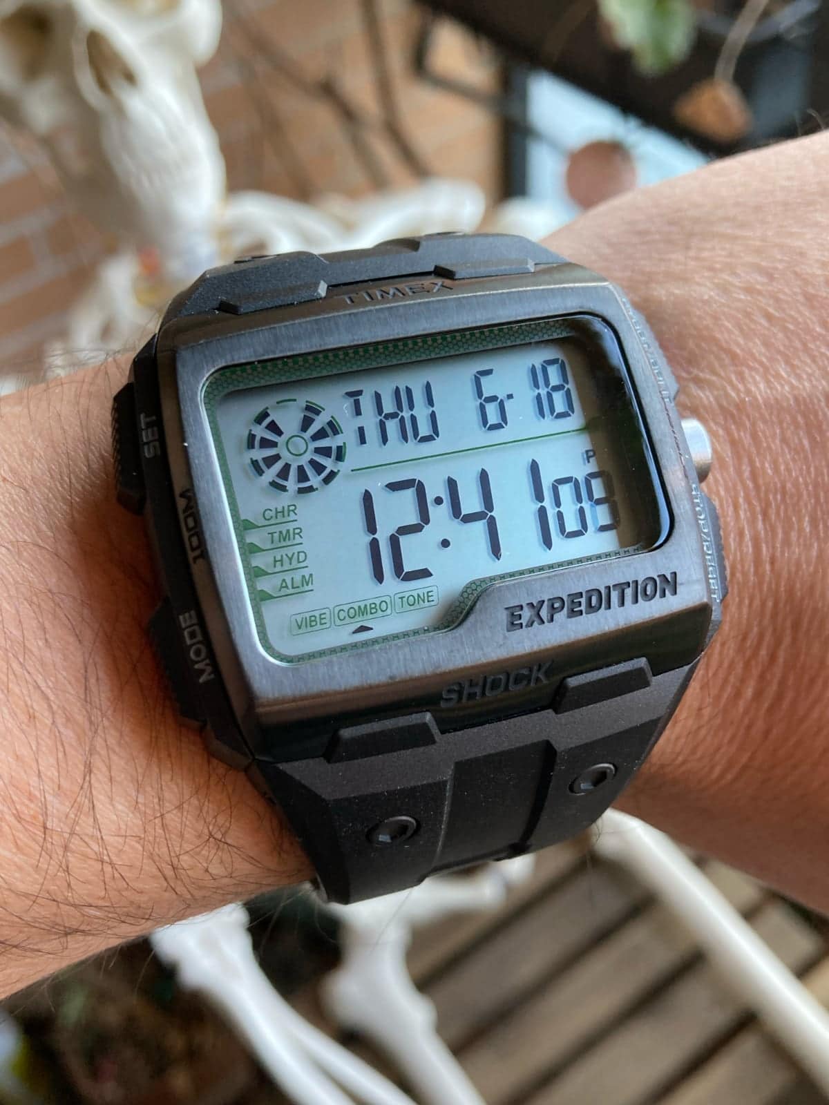 Timex Expedition Grid Shock TW4B02500: como queda en la muñeca