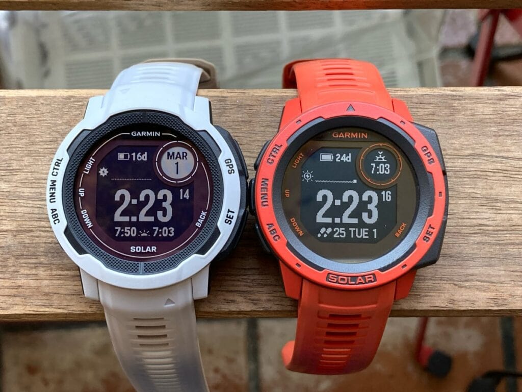 Garmin Instinct Solar vs Garmin Instinct 2 Solar: caja y esferas