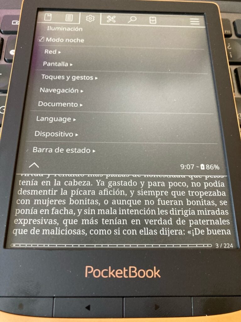 eReader PocketBook con modo invertido