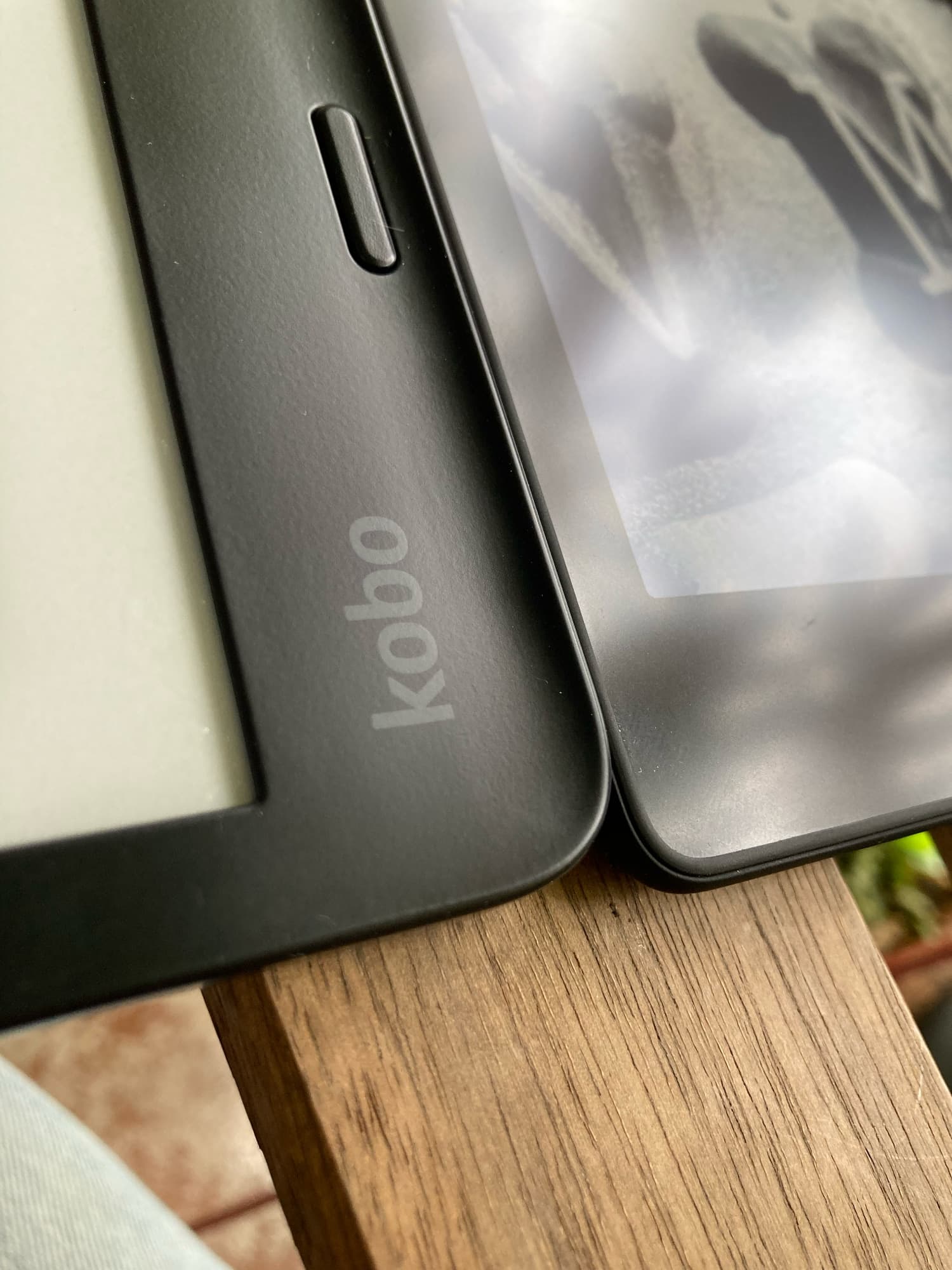 Kindle Paperwhite 5 (2021) vs Kobo Libra 2 comparativa eReaders