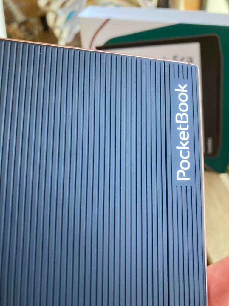 Pocketbook Era: parte trasera