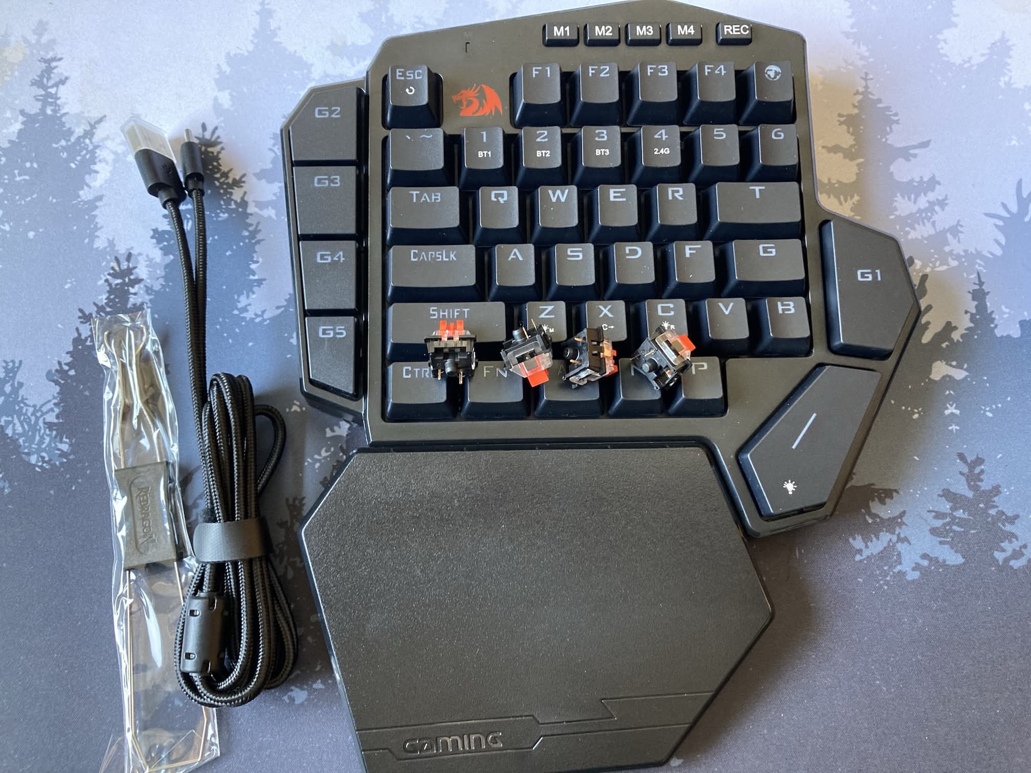 Redragon K585 Diti Pro - El especialista en MMO/MOBA