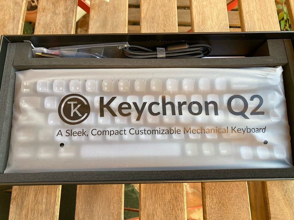 Keychron Q2 - que hay en la caja