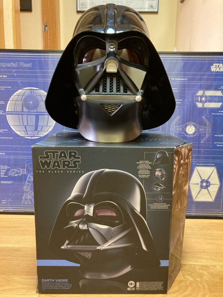 Casco de Darth Vader y caja