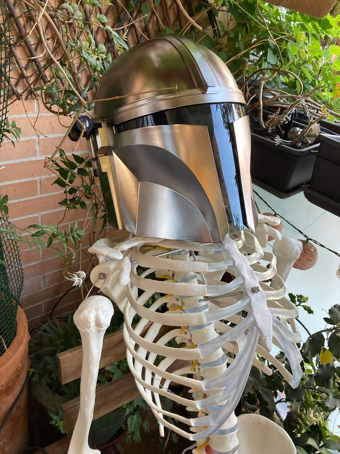 casco de mandalorian hasbro