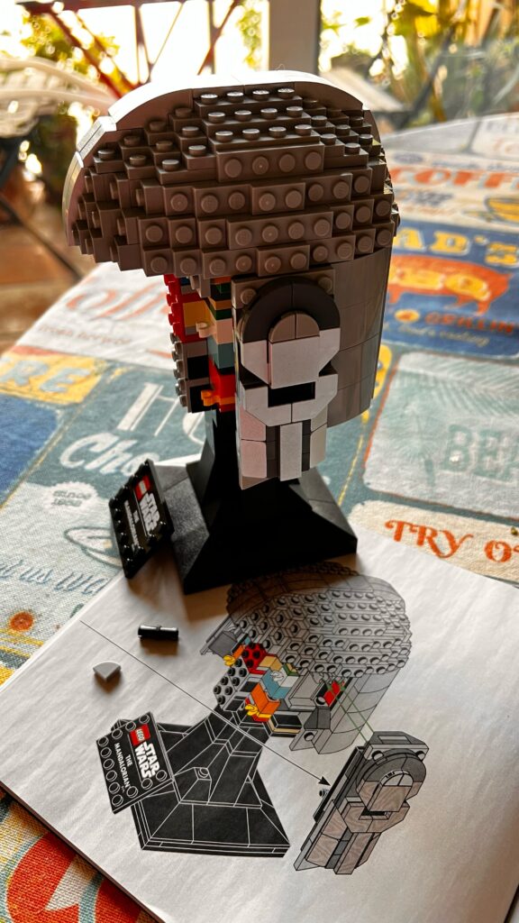 LEGO Star Wars Casco del Mandaloriano - construcción