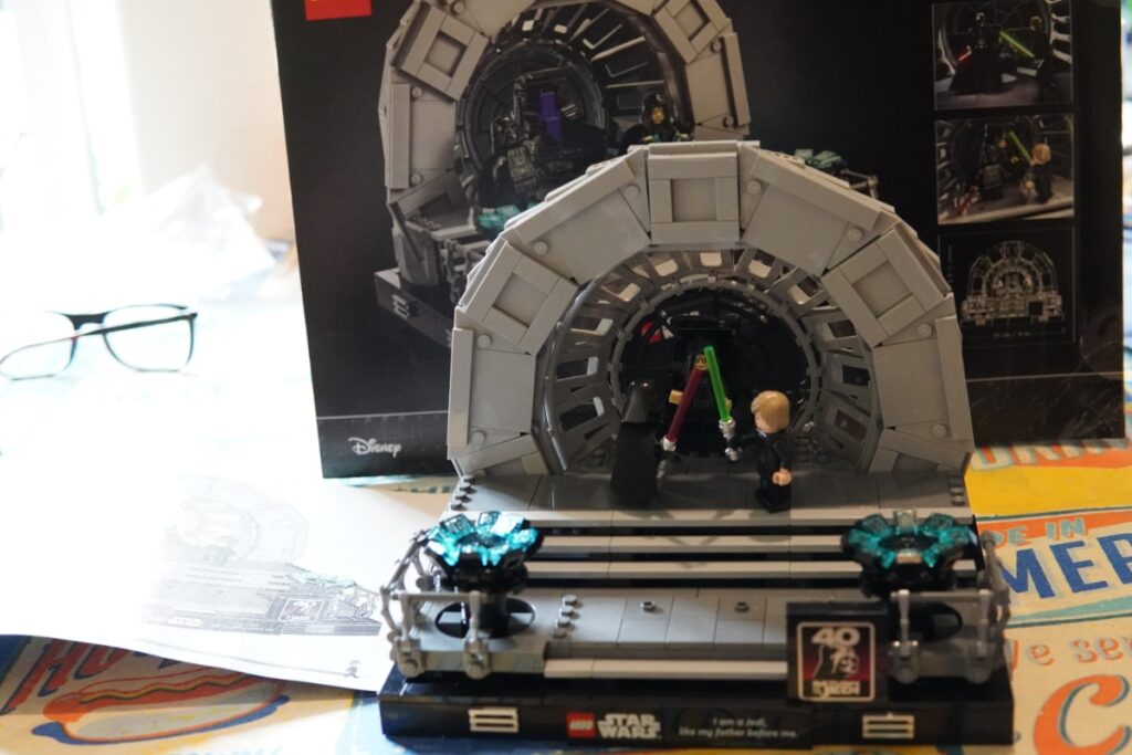 LEGO Star Wars Diorama: Sala del Trono del Emperador - quinto paso del LEGO
