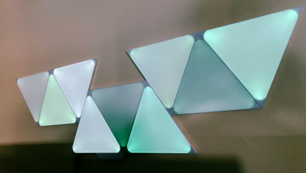 Luces LED de Nanoleaf (triángulos): pruebas de las luces con diferentes colores