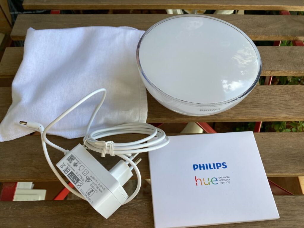 Lámpara inteligente Philips Hue Go