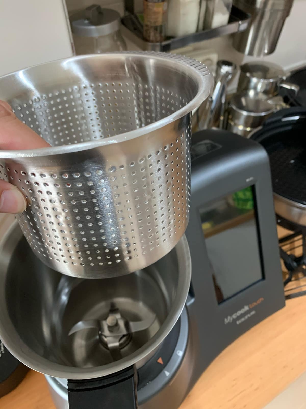 Taurus Mycook Touch: cestillo metálico para el interior de la jarra. 