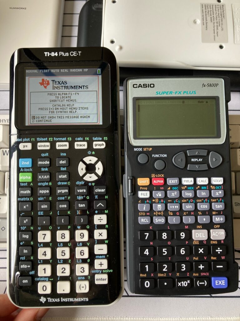TI-84 vs Casio fx-5800p: calculadoras programables