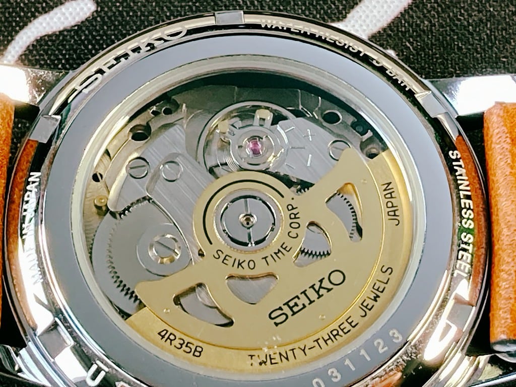 Calibre 4R35B en el Seiko Presage «Mojito» SRPE45J1 Cocktail Time: imagen en unos de los relojes mecánicos automáticos que hemos probado. 