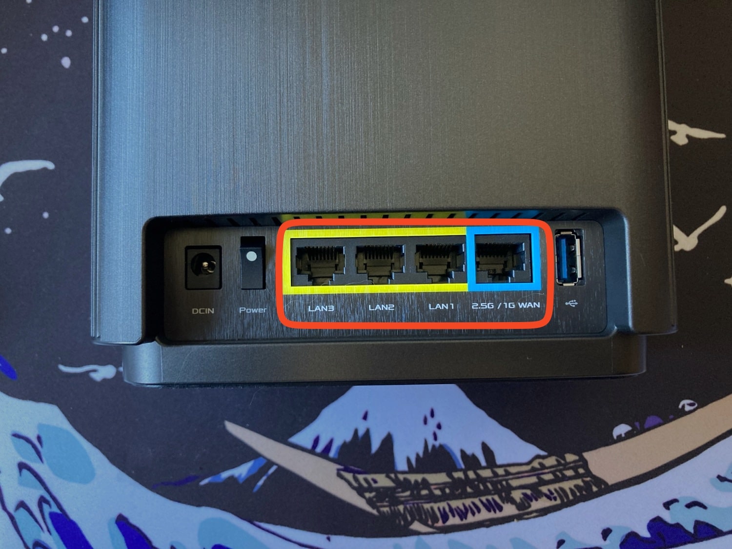 Conectamos el router Asus a la ONT de Movistar mediante cable Ethernet