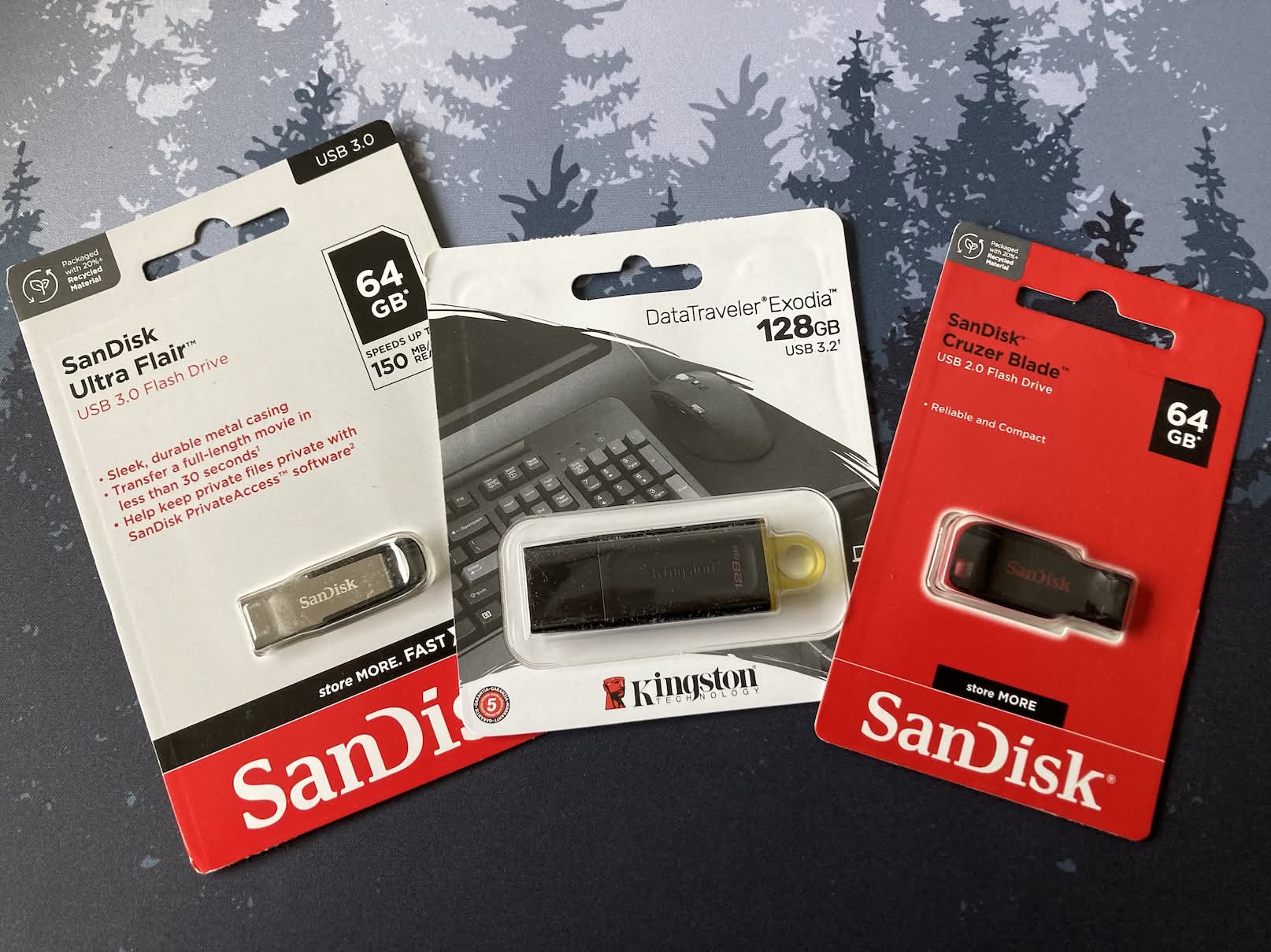 Kingston DataTraveler Exodia DTX/128GB USB 3.2 Gen 1, Cruzer Blade USB 2.0 de 64 GB y Sandisk Ultra Flair Memoria flash USB 3.0 de 64