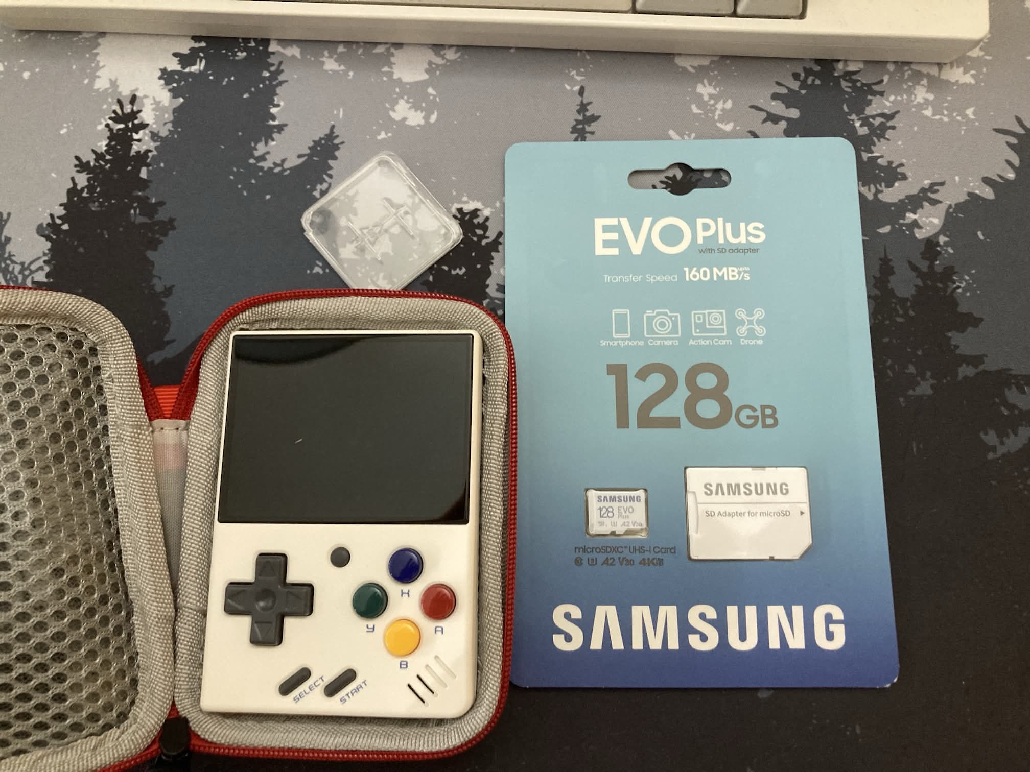 Miyoo Mini Plus con tarjeta microSD recomendada de Samsung (Evo Plus)