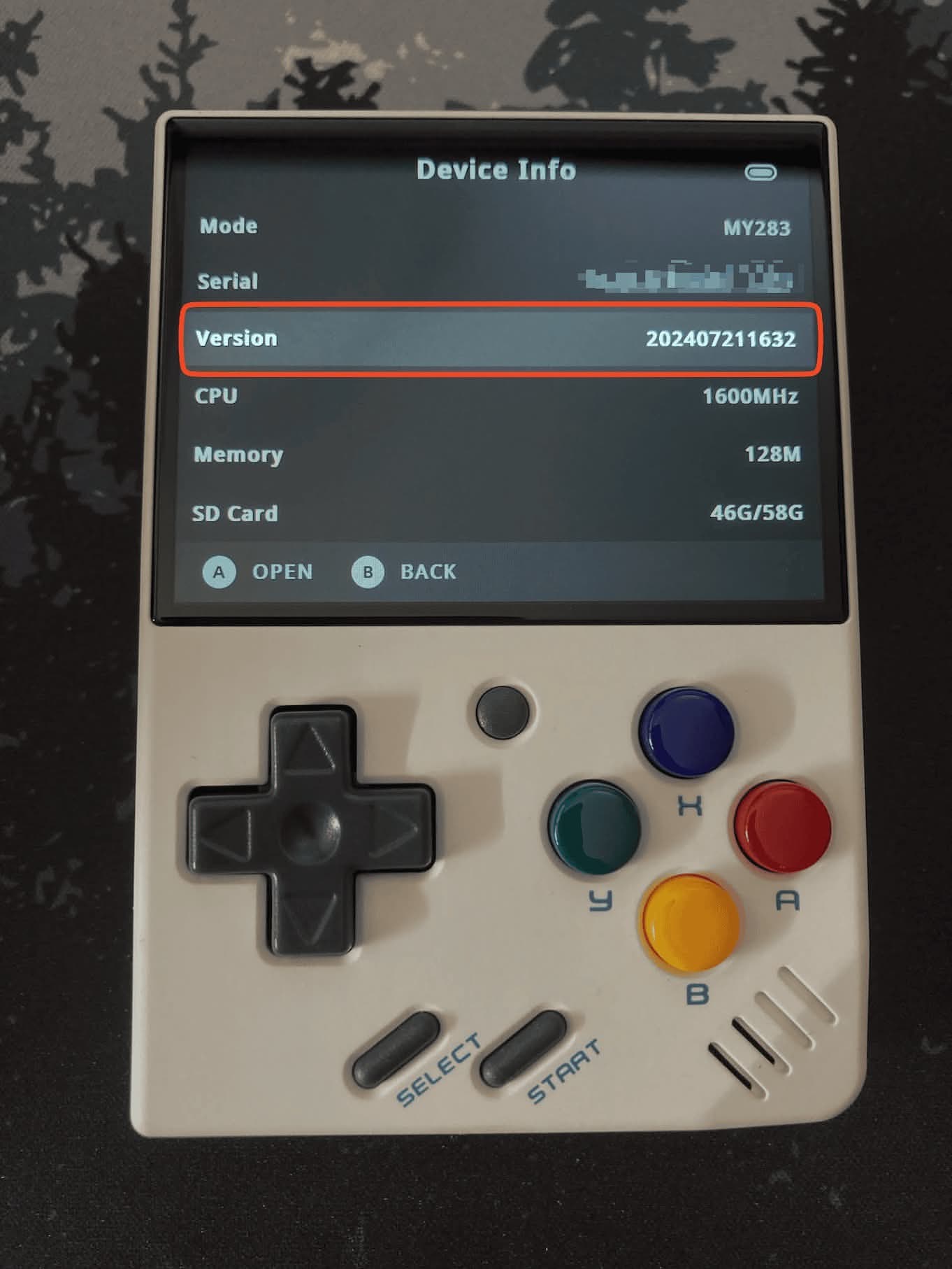 Especificaciones de la consola retro Miyoo mini v4