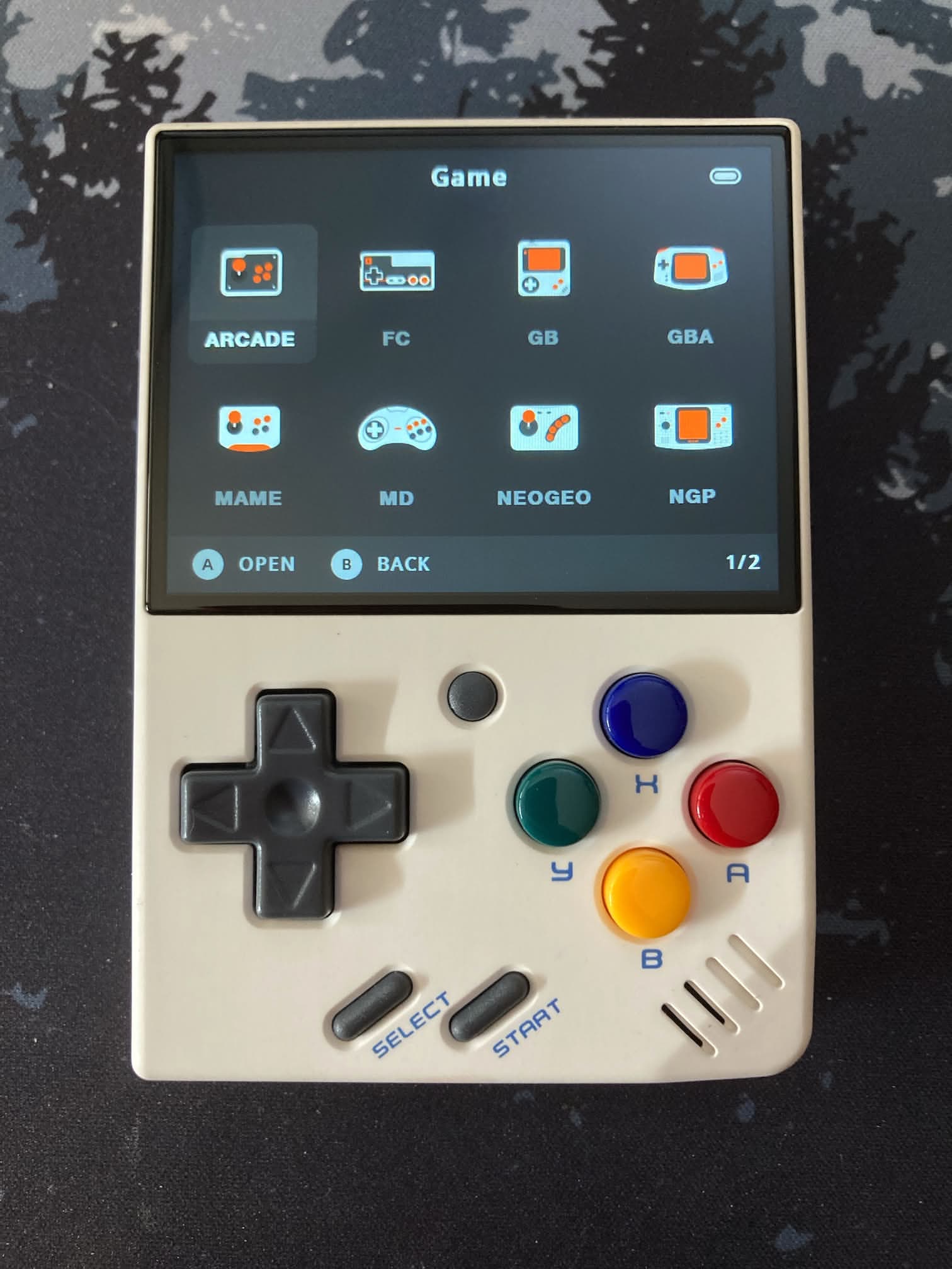 Miyoo mini v4 con SO de fábrica: menu de emuladores de consolas