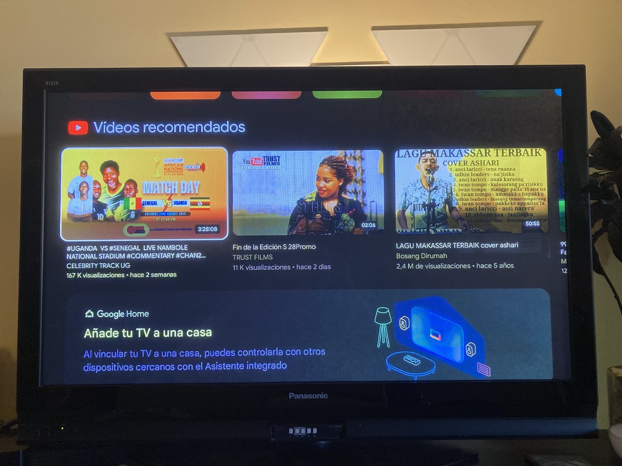Interfaz de Google TV en una Xiaomi TV box S: promociones de productos de Google