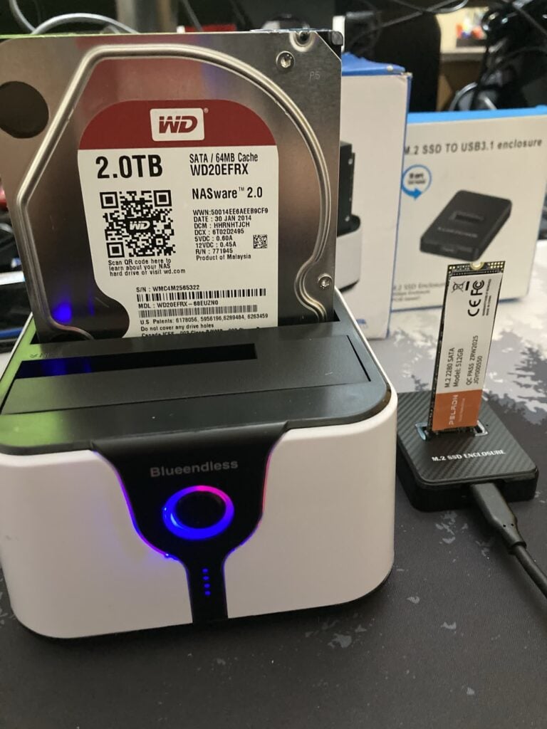 dock de Blueendless HDD de 2 bahías para discos HDD y SSD de 2.5 y 3.5. con disco WD RED de 2TB.