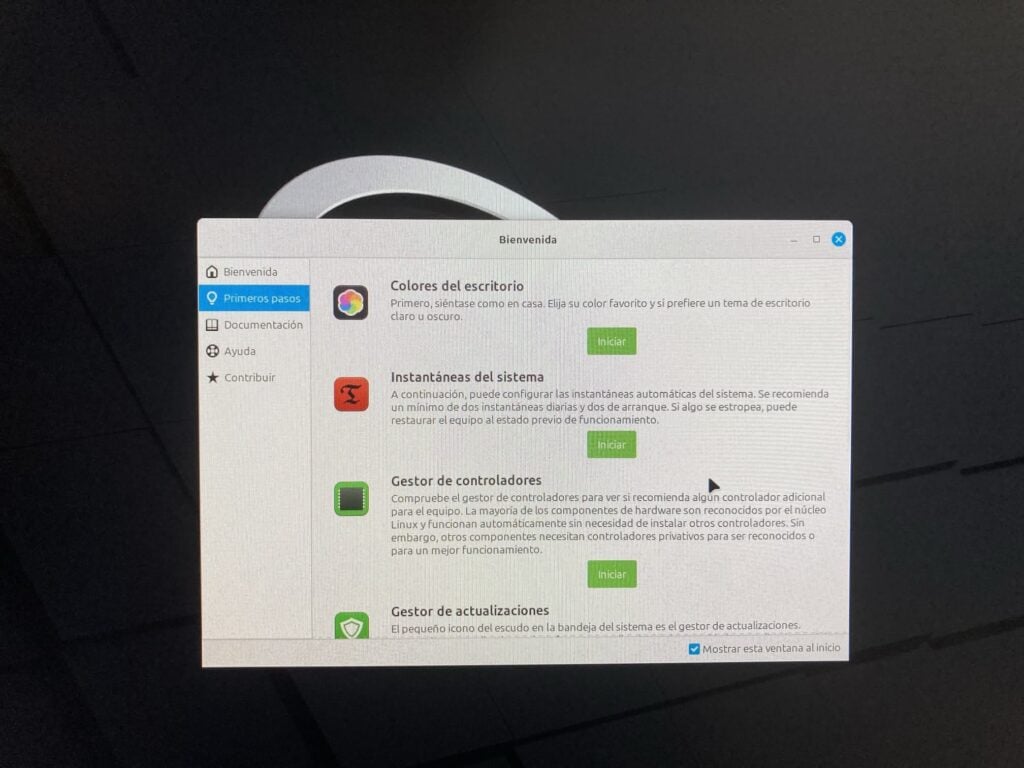 Bienvenida de Linux Mint para configurar las cosas más importantes del sistema
