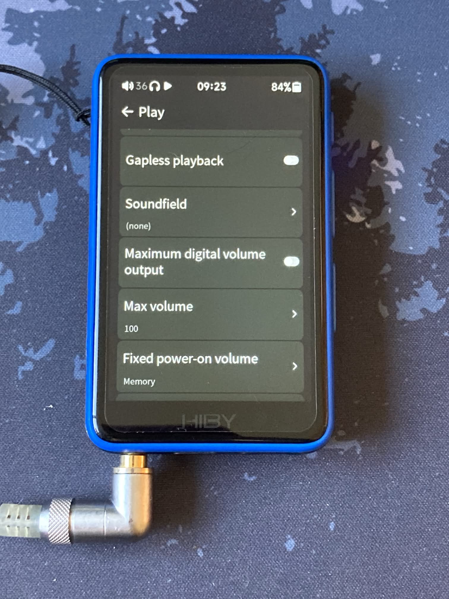 Opciones para reproducir canciones en el Hiby R1: Gapless playback, soundfield